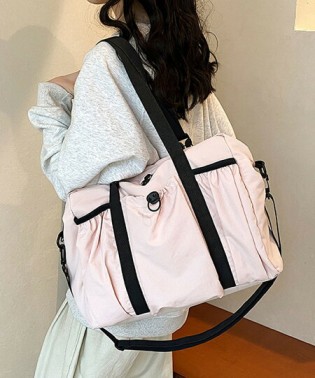 大人かわいい上品なボストンバッグ